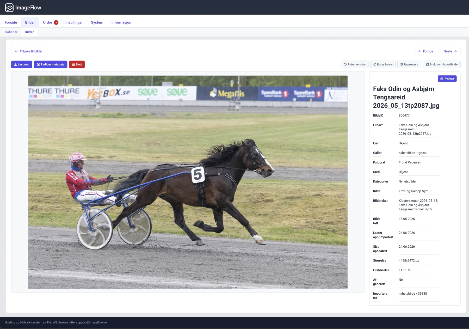ImageFlow bildevisning med stort bilde og detaljert metadatapanel